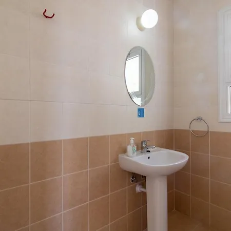 Villa Amelia In Coral Bay With Private Pool And Close To A Sandy Maa