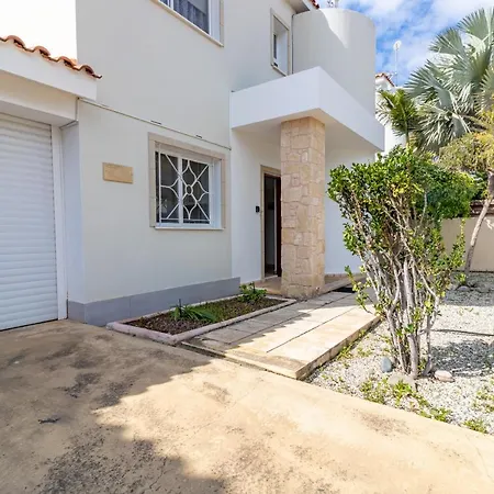 Amelia In Coral Bay With Private Pool And Close To A Sandy Villa Maa