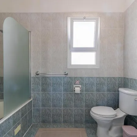 Amelia In Coral Bay With Private Pool And Close To A Sandy Maa