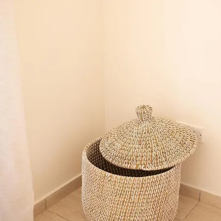 Amelia In Coral Bay With Private Pool And Close To A Sandy Villa *