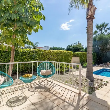 Villa Amelia In Coral Bay With Private Pool And Close To A Sandy *