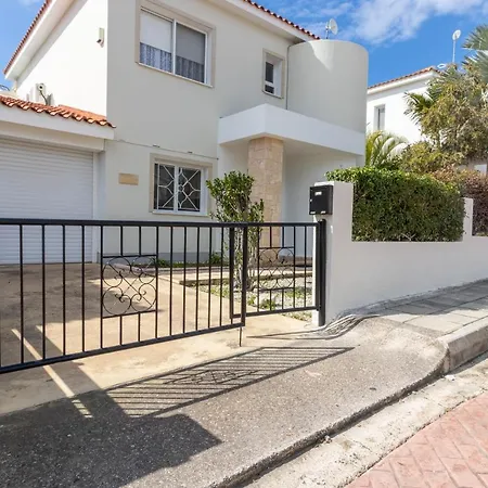 Amelia In Coral Bay With Private Pool And Close To A Sandy Villa