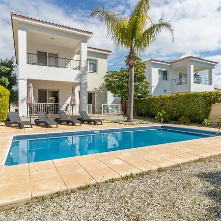 Amelia In Coral Bay With Private Pool And Close To A Sandy