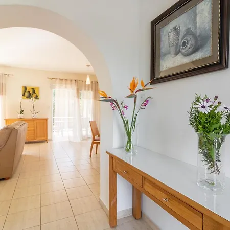 Vilă Amelia In Coral Bay With Private Pool And Close To A Sandy *