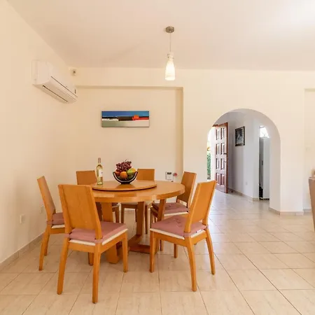 Villa Amelia In Coral Bay With Private Pool And Close To A Sandy Maa