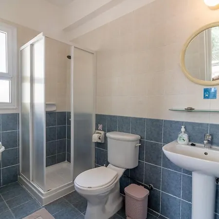 Amelia In Coral Bay With Private Pool And Close To A Sandy