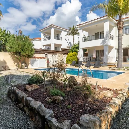 Amelia In Coral Bay With Private Pool And Close To A Sandy Vilă *