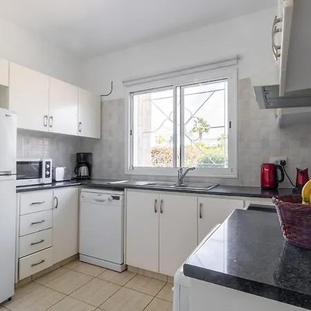 Amelia In Coral Bay With Private Pool And Close To A Sandy Villa