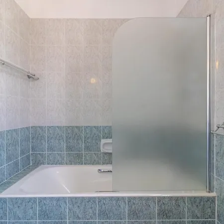 Amelia In Coral Bay With Private Pool And Close To A Sandy