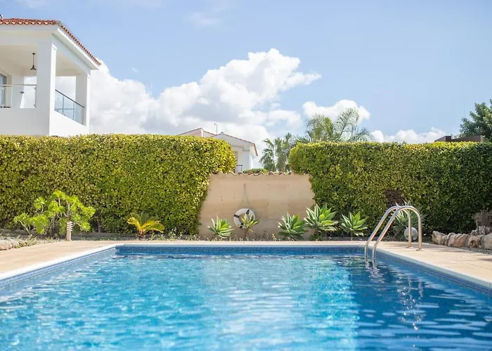 Amelia In Coral Bay With Private Pool And Close To A Sandy Maa