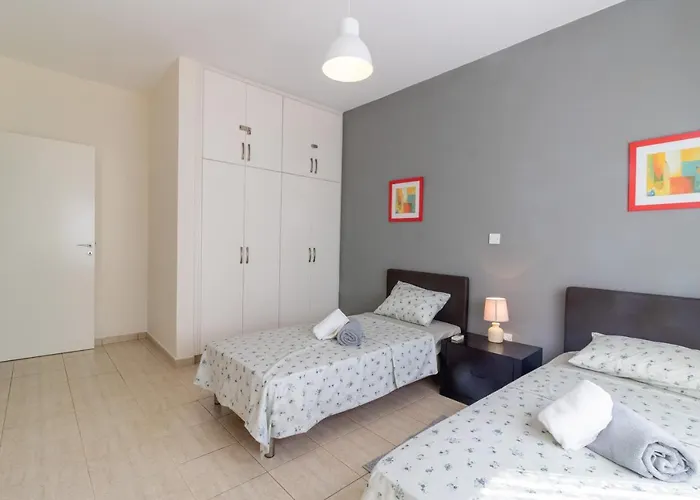 Amelia In Coral Bay With Private Pool And Close To A Sandy Maa