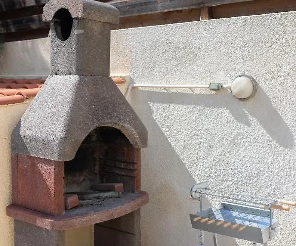 Amelia In Coral Bay With Private Pool And Close To A Sandy *