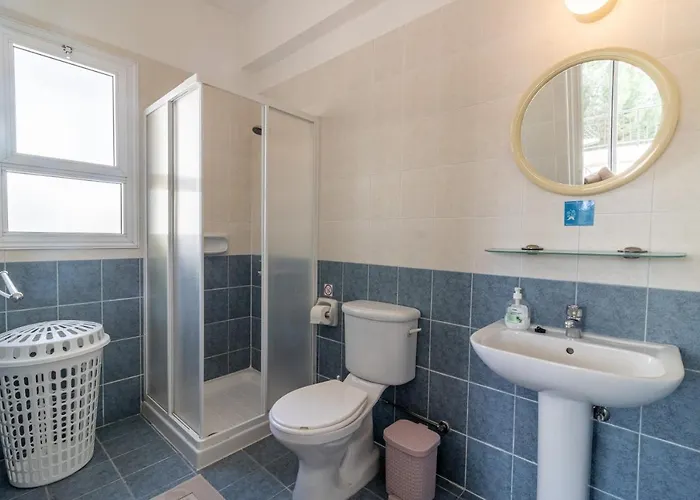 Amelia In Coral Bay With Private Pool And Close To A Sandy