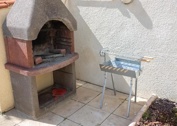 Amelia In Coral Bay With Private Pool And Close To A Sandy Maa