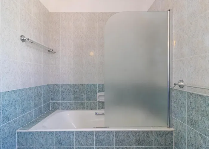 Amelia In Coral Bay With Private Pool And Close To A Sandy